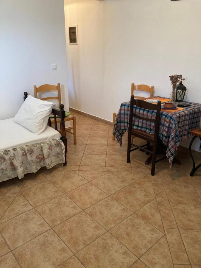 Agkyra Rooms Aladhinon Eksteriør billede