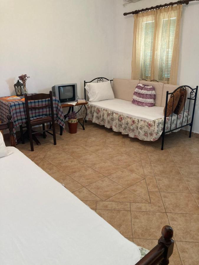 Agkyra Rooms Aladhinon Eksteriør billede